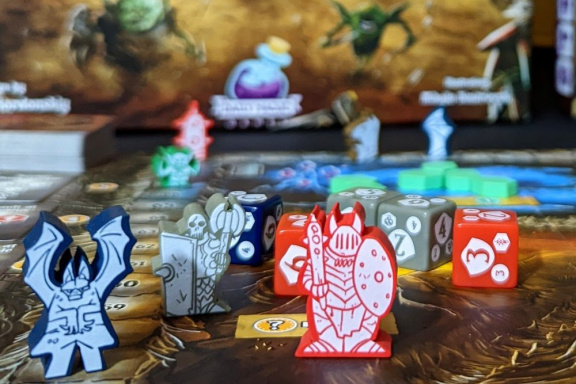 Království Valerie se rozšíří o novou hru z prostředí akademie. Vrací se i Shadow Kingdoms of Valeria s novým rozšířením