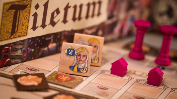 Tvůrci Pandemic Legacy chystají nové Jízdenky, prosím!, Tiletum je skladem a další zprávy z domova