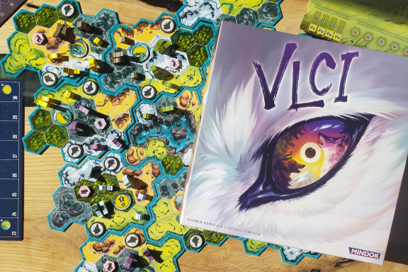 Vlci – recenze strategické deskovky s jednoduchými pravidly a příležitostí si zavařit hlavu