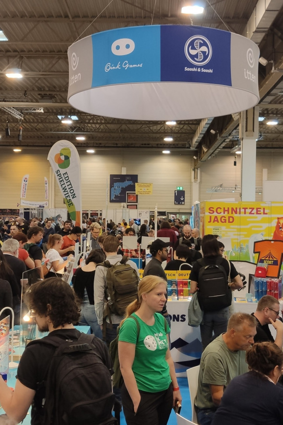 Reportáž: Deskoherní veletrh Spiel se poprvé od covidu vrátil v plné parádě