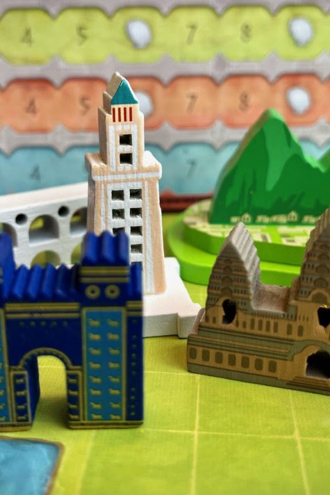 Naše osada, Galaktické aliance, Monumenty věků, Evoluce a další novinky české scény