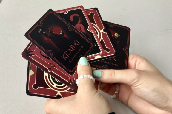 Studenti chtějí českou karetní hrou Krabat: Útěk z mlýna oživit krušnohorskou legendu