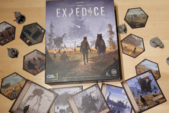 Expedice – recenze nové hry ve světě deskovky Scythe