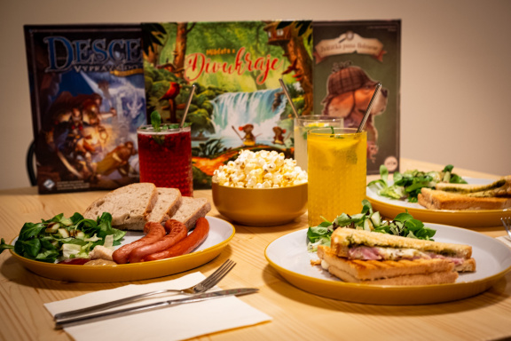 V Brně otevřela Hrana Stolu – podnik specializovaný na deskové hry a RPG s vlastním občerstvením