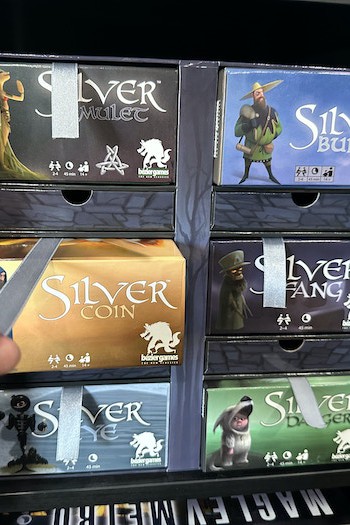 Karetní hru Silver rozšíří další dva balíčky a parádní sběratelská krabice