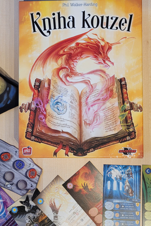 Kniha kouzel – recenze rodinného čarování