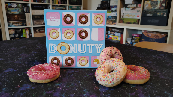 Donuty – recenze skvěle dochucených piškvorek