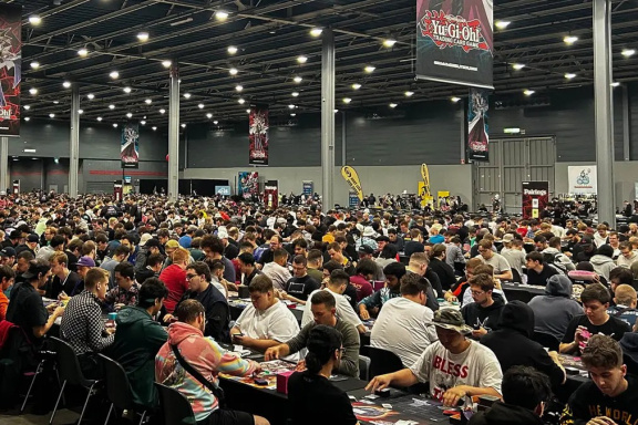 Sběratelská karetní hra Yu-Gi-Oh! má dva nové zápisy v Guinnessově knize rekordů