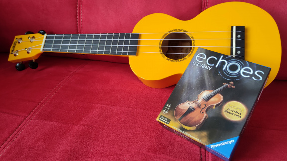 Echoes: Housle – recenze poslechové detektivky s historií a koncertem