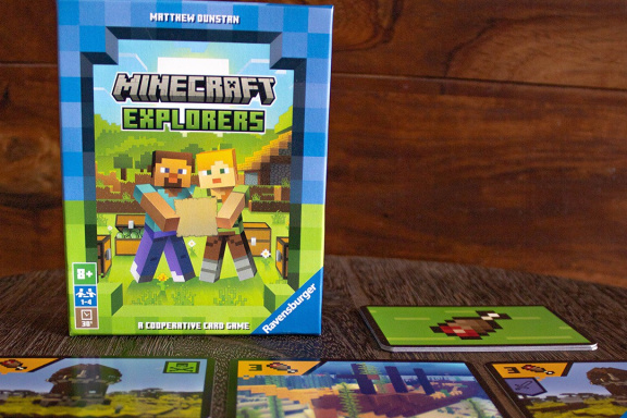 Vychází kooperativní karetní hra Minecraft Explorers od autora Příští stanice: Londýn
