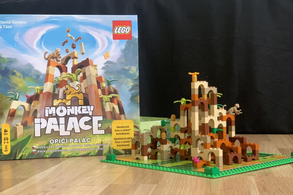 Opičí palác – recenze abstraktní hry s lego dílky pro malé i velké