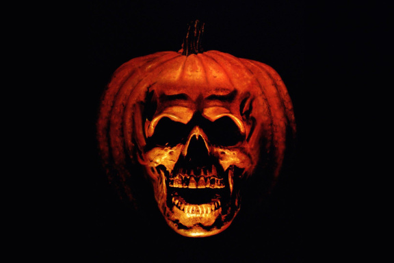 Michael Myers bude strašit rovnou ve dvou deskových adaptacích druhého dílu kultovního Halloweenu