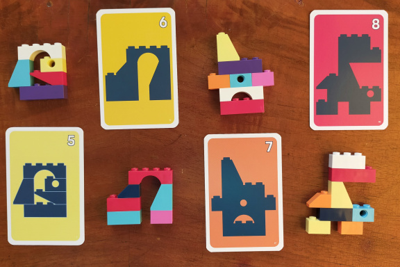 Brick Like This! – recenze všestranně přístupné LEGO párty hry