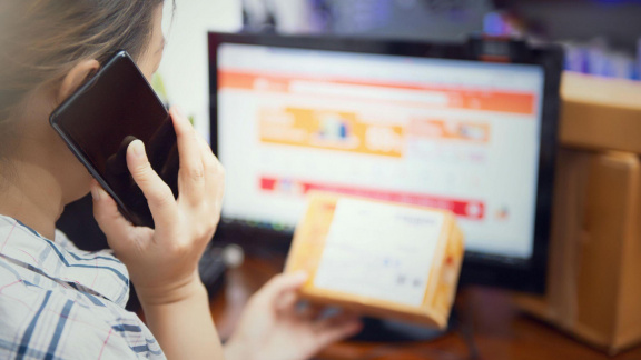 Počátky kasinových her: Od tradičních stolů po online obrazovky