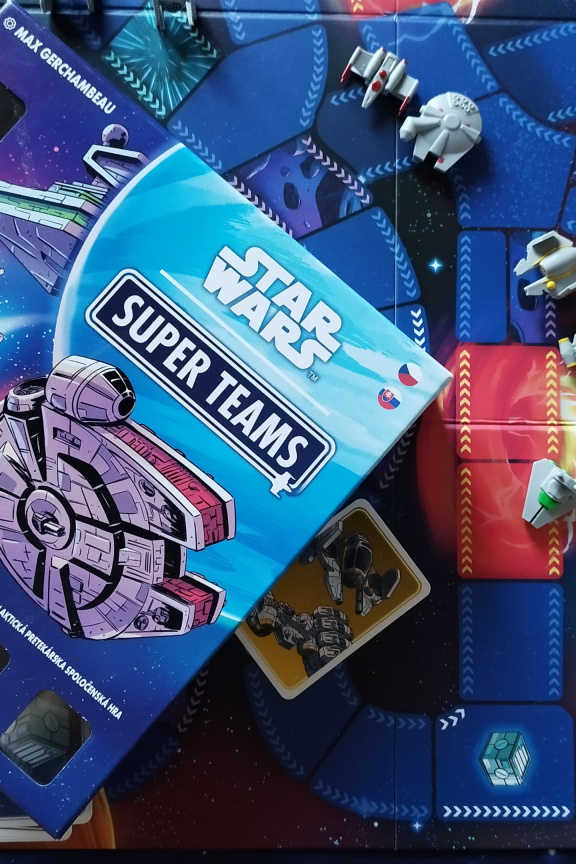 Star Wars Super Teams – recenze hvězdného závodu na pár parseků