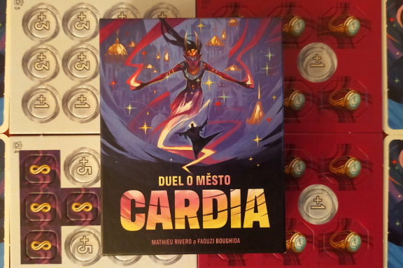 Duel o město Cardia – recenze chytrého přebíjení se s pořádnou variabilitou