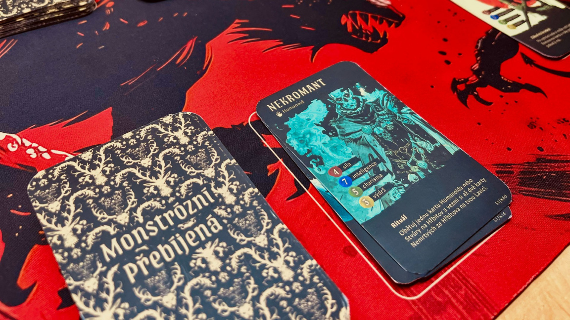 Další česká hra se hlásí o pozornost. Monstrózní přebíjená slibuje rychlé karetní fantasy