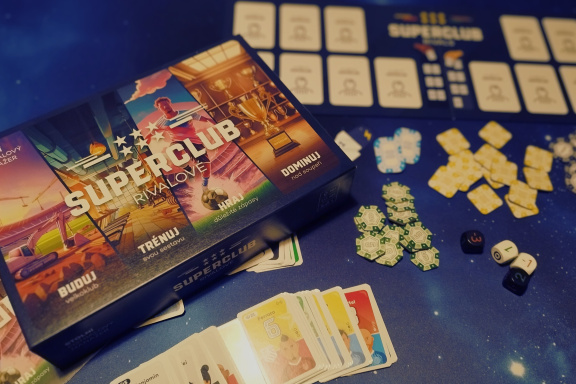 Superclub Rivalové – recenze malého fotbalového derby