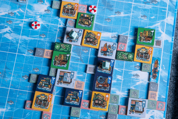 Přežijte ve vodním světě hry Kalypso. Bez Kevina Costnera, za to s draftováním