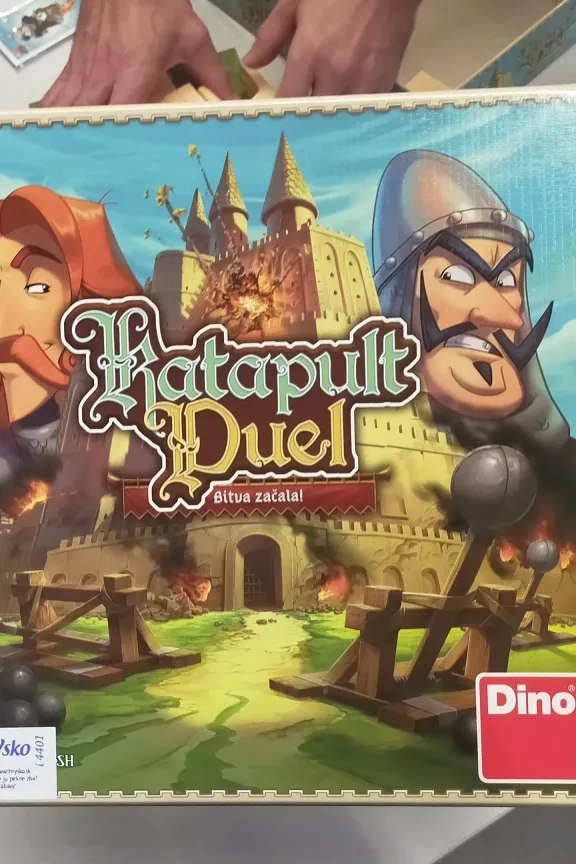 Katapult Duel – recenze akční přestřelky se skutečným bouráním hradů