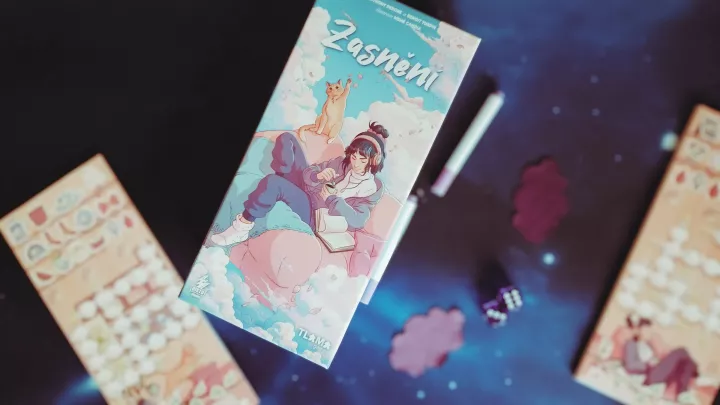 Zasnění – recenze alternativy večerního šálku čaje a křížovek