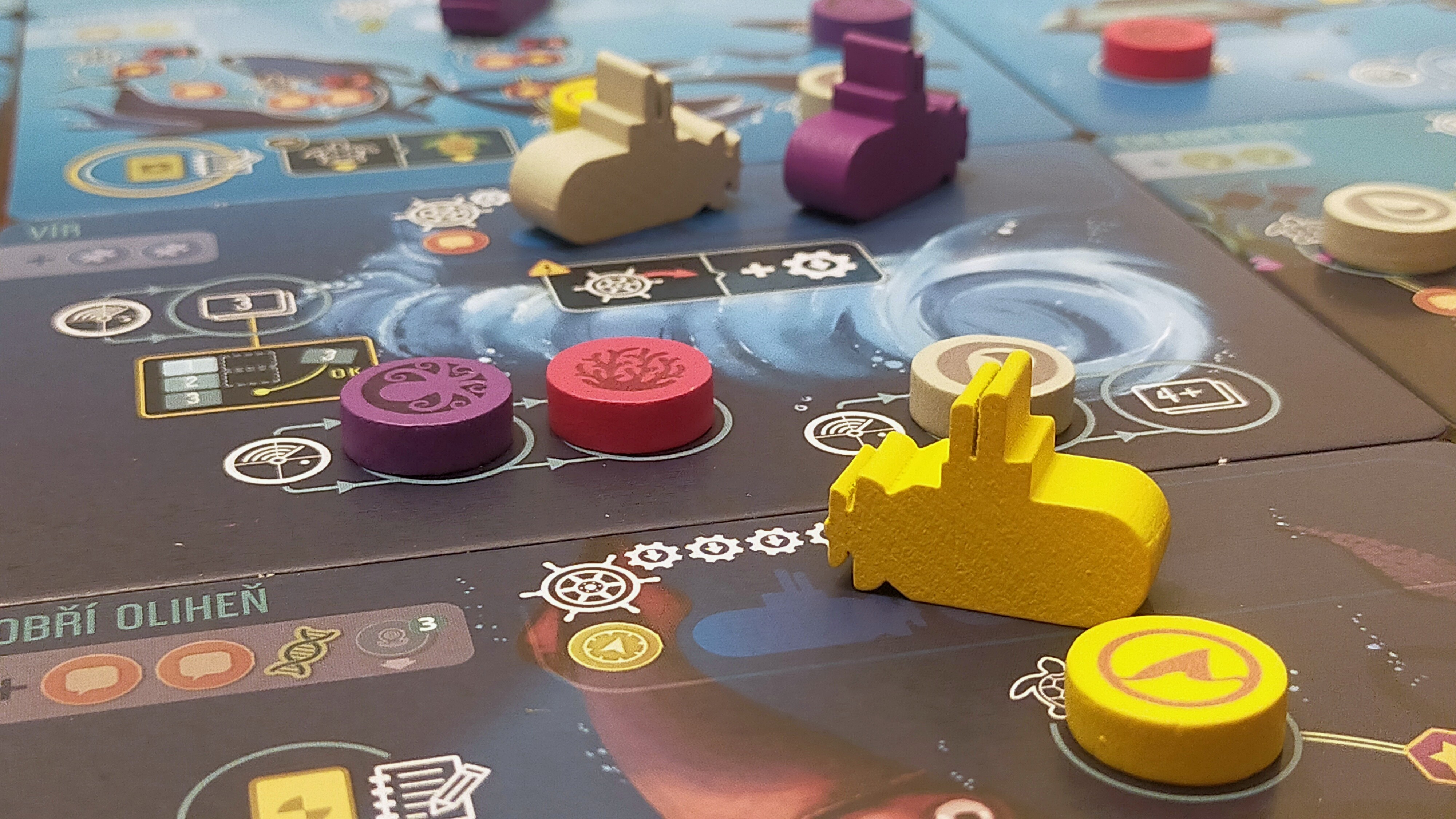 Endeavor: Hlubiny moří