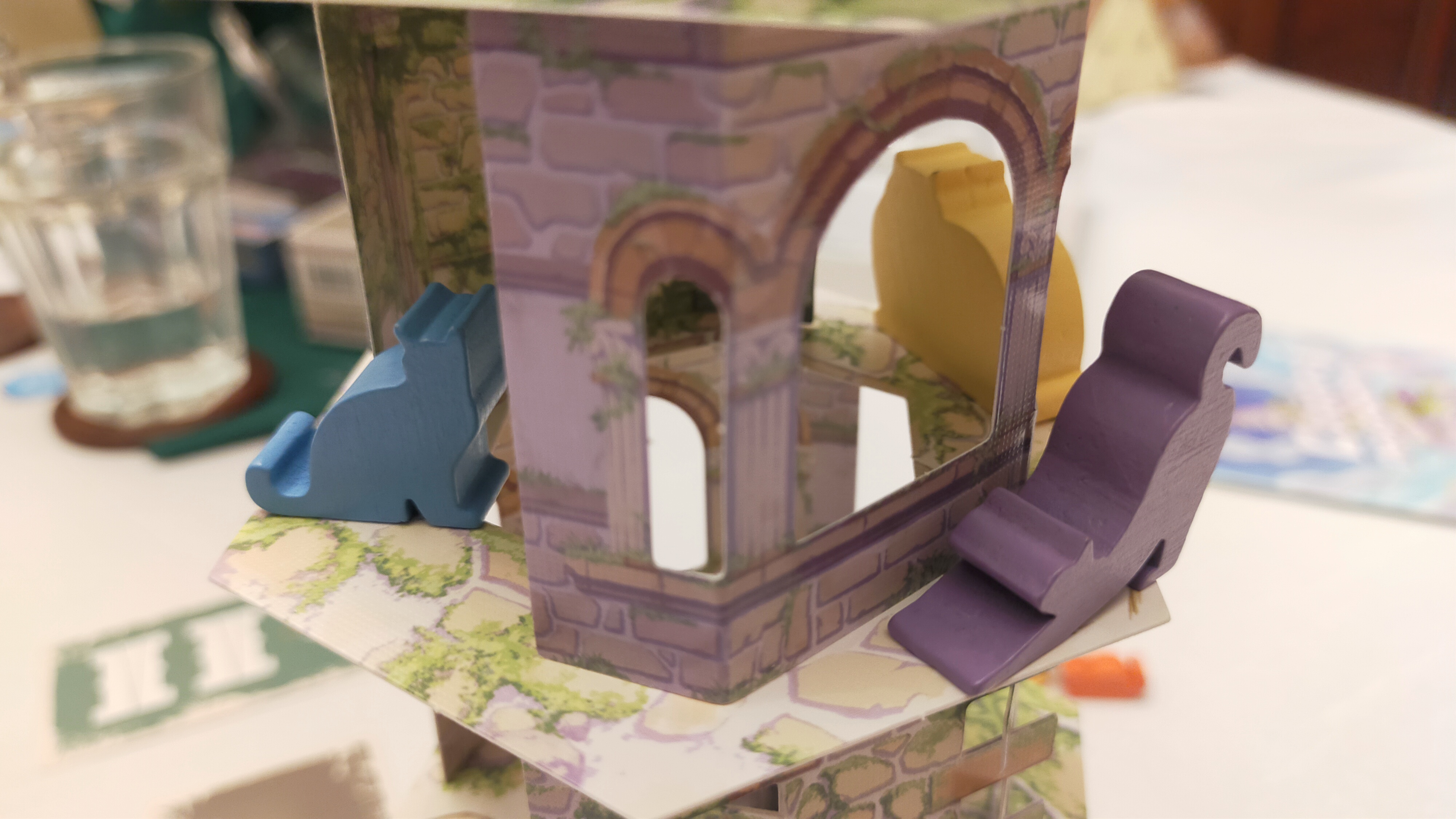 Koťátko, nespadni!