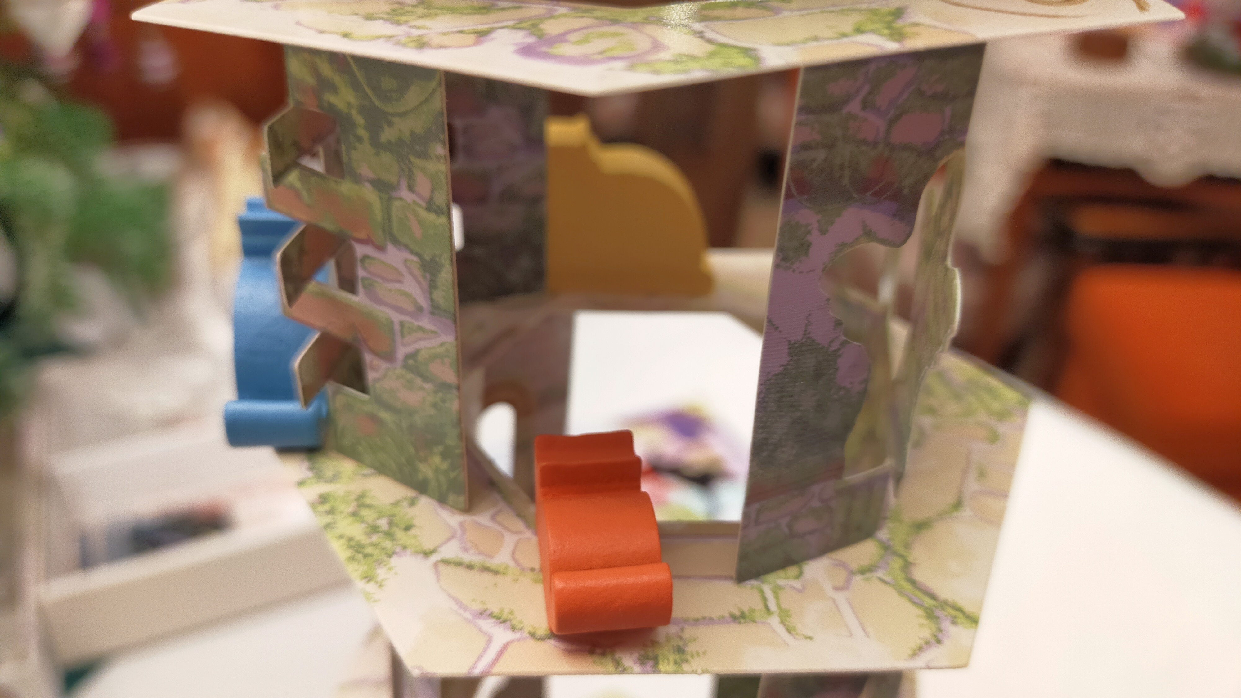 Koťátko, nespadni!