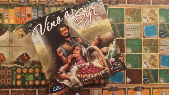 Víno a sýr – recenze náročného gurmánského duelu