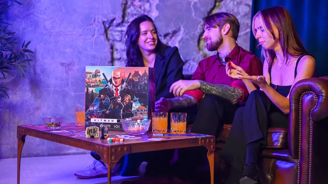 Deskoherní Agent 47 s češtinou. O překlad oficiální adaptace se postará Xzone